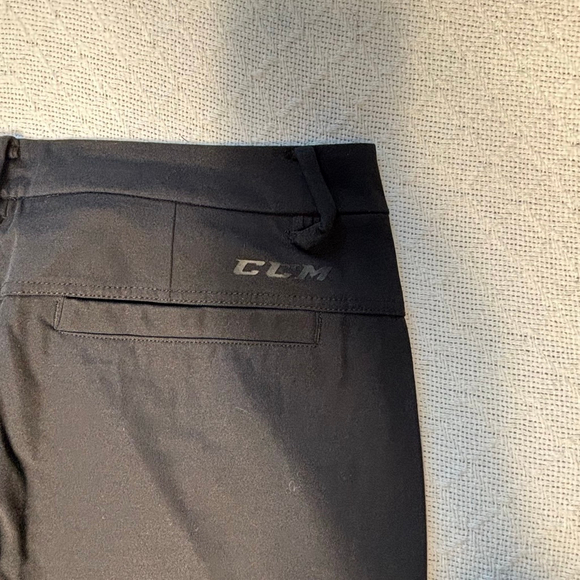 NWT CCM Black Hockey Chino Travel Pants Size 34/34 - Picture 7 of 7